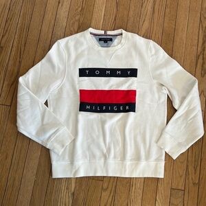 Tommy Hilfiger Men's White and Red Crewneck Sweater